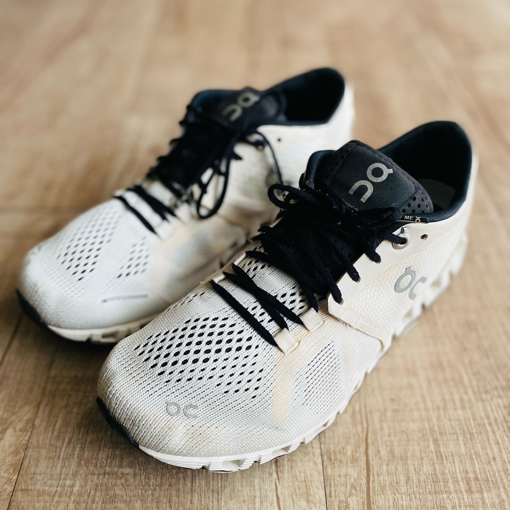 On Womens Swiss Engineering On Cloud X Shoes Size 8.5